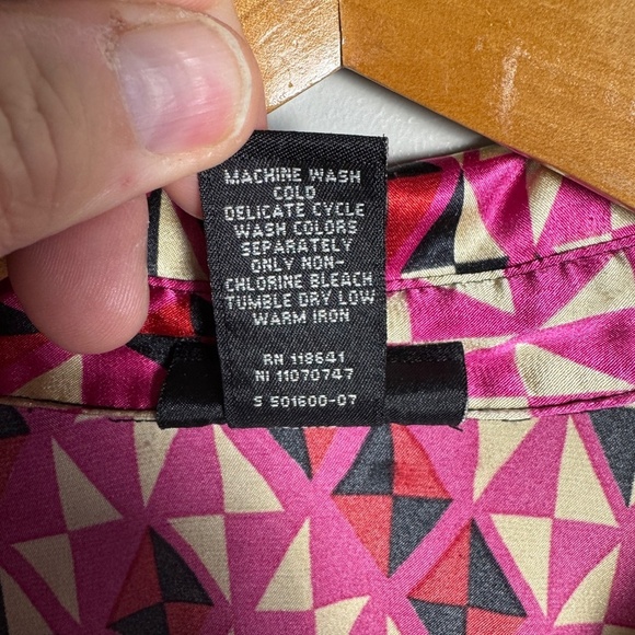 Lane Bryant Women's Geometric 1/2‎ Button V-Neck Short Sleeve Blouse Size 18/20 - Picture 4 of 11